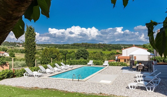 Wonderful private villa for 10 people with private pool, A/C, WIFI, TV and terrace