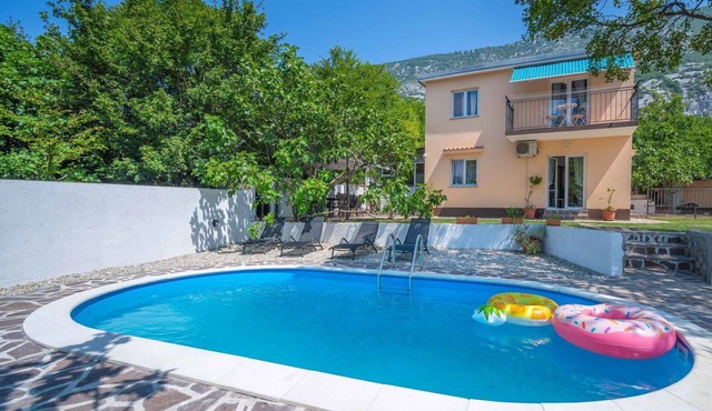 Wonderful private villa for 8 guests with A/C, private pool, WIFI, TV, terrace and pets allowed