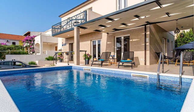 Wonderful private villa for 8 guests with private pool, A/C, WIFI, TV and terrace