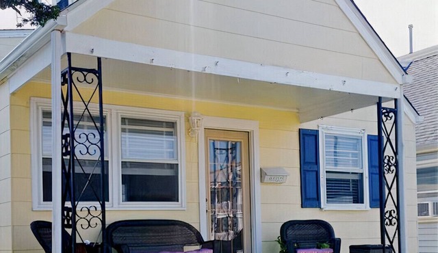 Wonderful Rare Single Family Near Beach