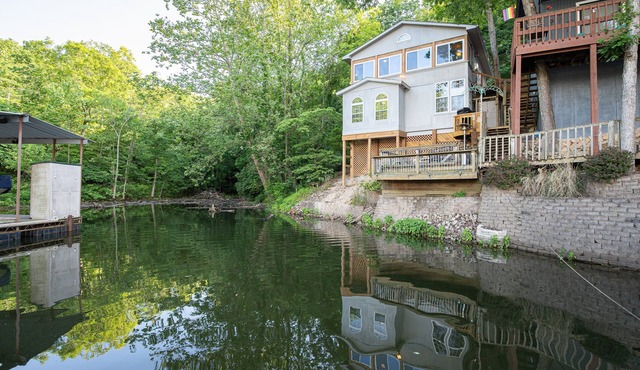 Wonderful Remote Lake Cabin! Fish from Deck & Dock