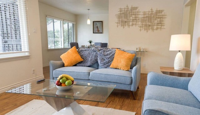 WONDERFUL RENOVATED 4-BEDROOM HOUSE NEAR MARINA DEL REY & CULVER CITY (p39)