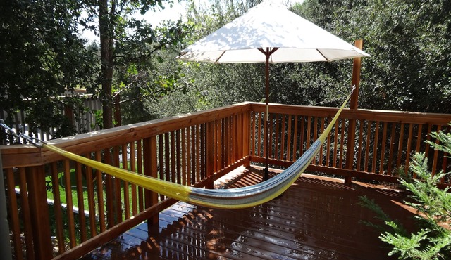 Wonderful Retreat Home On 1/2 Acre In Agoura Hills , Close To Malibu Beaches &