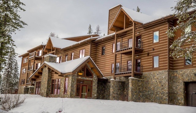 Wonderful ski and summer condo /AC for hot days/underground parking