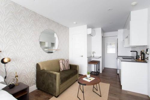 Wonderful Studio in Little Italy with full bath by Den Stays