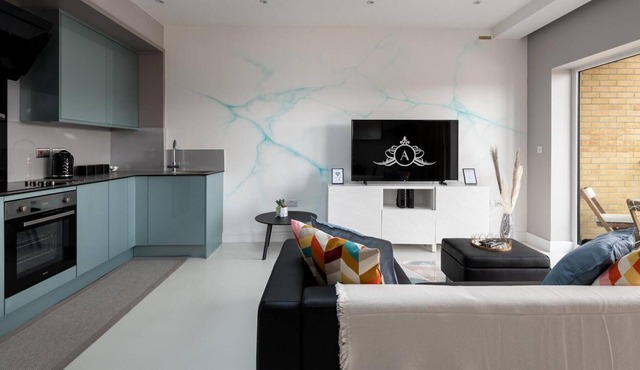 Wonderful Top-Floor Apartment