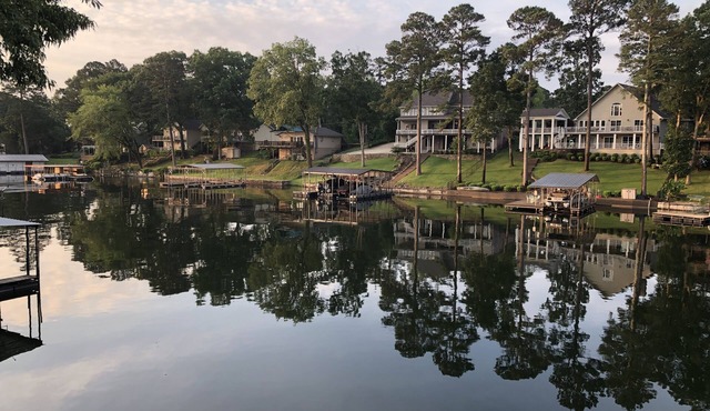 Wonderful view on Lakefront w/boat slip - weekly discount -