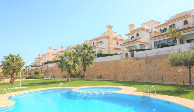Wonderful villa for 6 guests with WIFI, pool, A/C, TV, patio and panoramic view