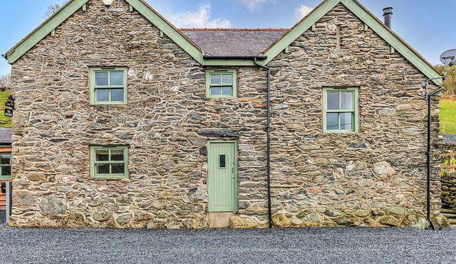 Wonderful villa for 6 people with hot tub, WIFI, TV and terrace