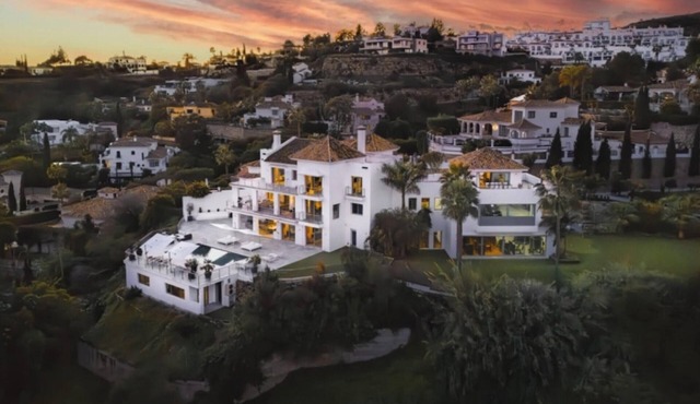 Wonderful villa with panoramic view - 20 guests