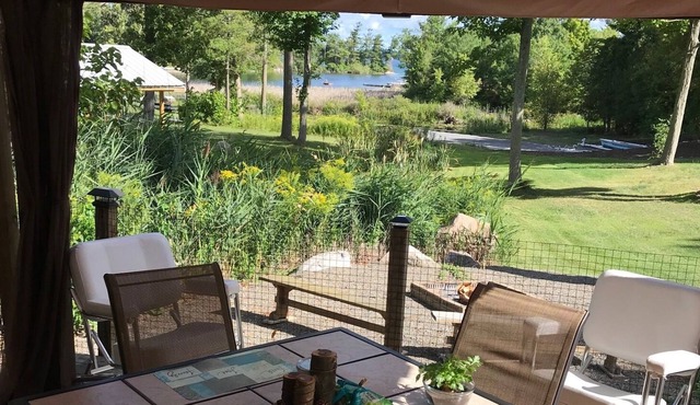 WONDERFUL WATERFRONT & SHIP VIEWS WITH YOUR OWN DOCK SPOT FOR YOUR BOAT!