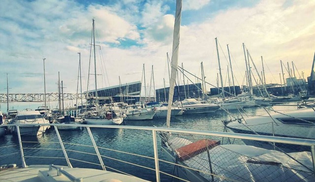 WONDERFUL YACHT APARTMENT IN BARCELONA - YOUR COSY PLACE TO STAY