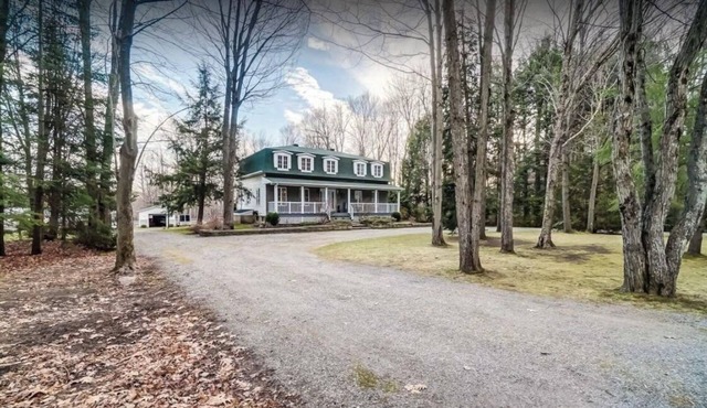 Wonderfull big country house with hobby farm