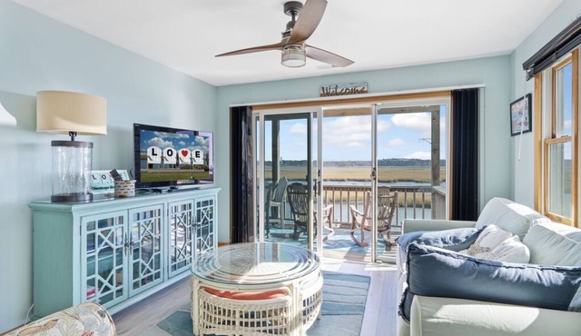 Wonderview 208 - Breathtaking Channel Views!