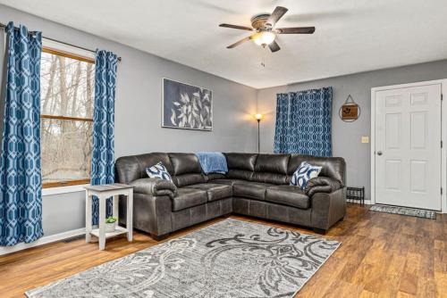 WOOD INN 2 Comfy 2BD close to DT Peoria