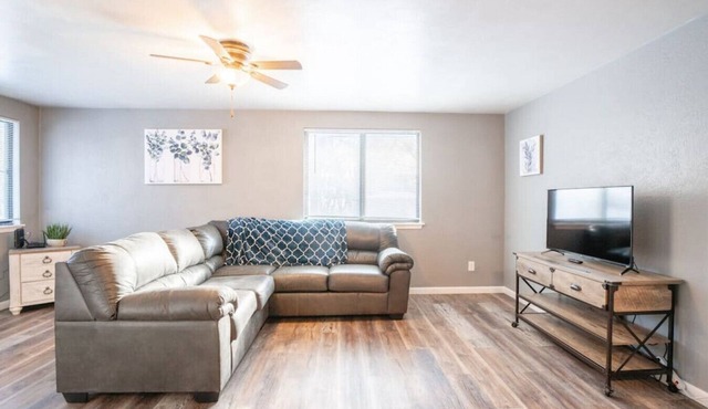 WOOD`INN - Cozy 2BD over the bridge