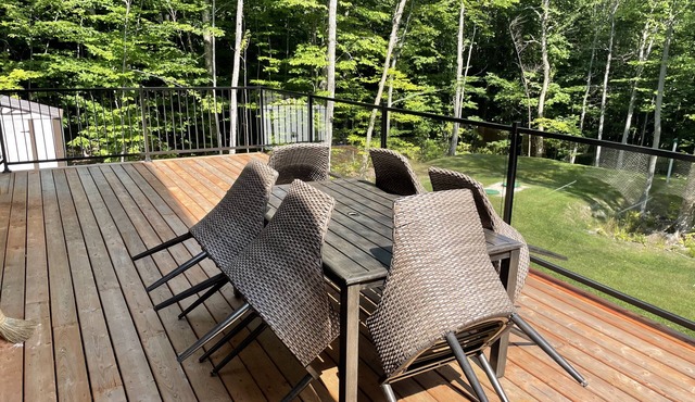 Wood is Great - Owl's Head Chalet and Spa