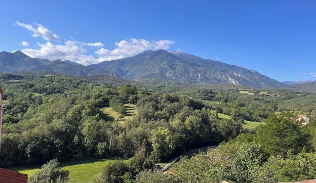 Wood Lodge - beach- Skiing - Thermal Baths