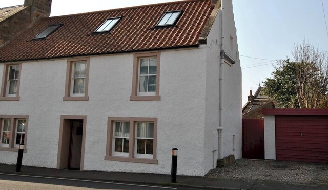 Wood's Neuk-stunning character cottage, East Neuk