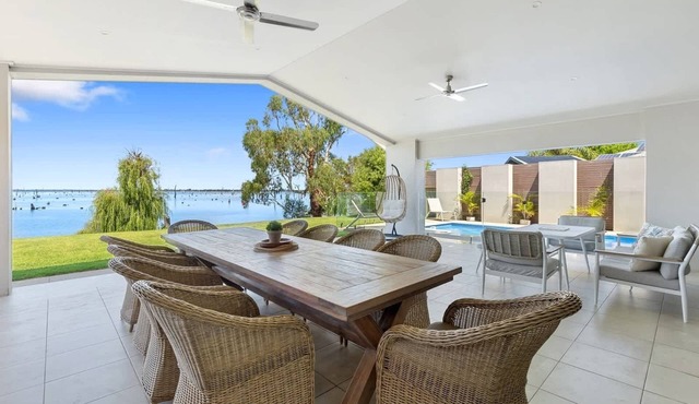 Woodbine Waters Lakehouse