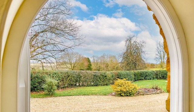 Woodcutter`s Cottage - Peaceful Country Retreat