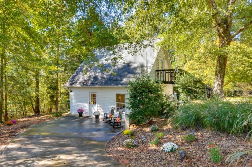 Wooded Cottage - 3 Mi to Clemson University