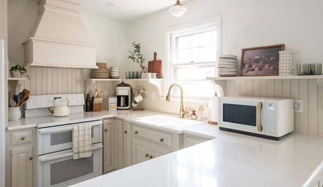 Wooded Cottage|Outdoor Sauna|Hot tub|Fire pit|COZY