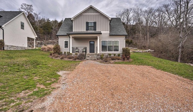 Wooded Escape w/Beautiful Backyard + Mtn Views!