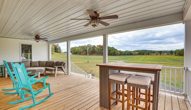 Wooded Escape w/Pond & Grill in Pleasant City!