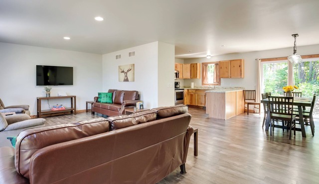 Wooded Hancock Home Near Ski & Snowmobile Trails!