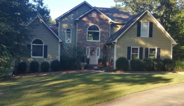 Wooded Oasis: Safe & Secluded 2BR, Full Bath Retreat