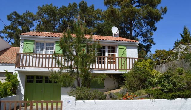 Wooded Retreat Close to Sainte Anne Beach, La Tranche-sur-Mer