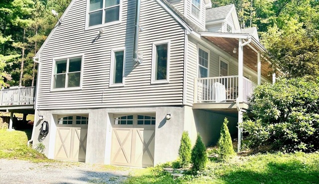 Wooded Retreat on 5 acres close to Cornell & Ithaca College