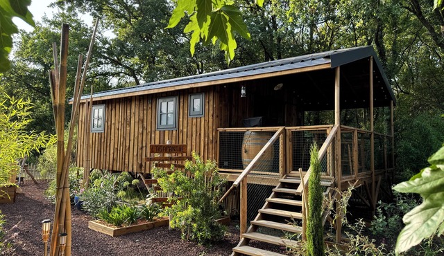 Wooden cabins surrounded by nature, in the south of France.