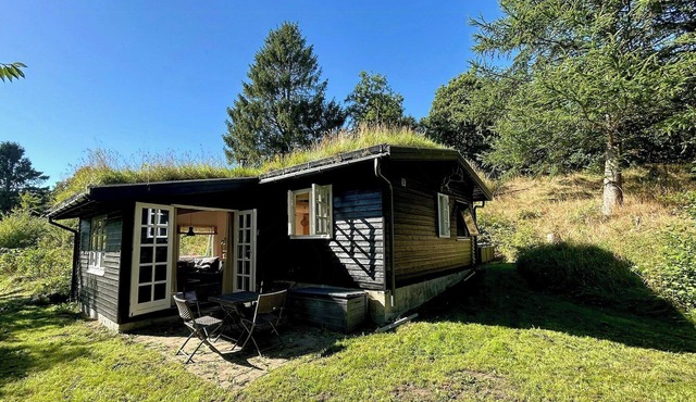 Wooden cabin in 1.9 hectares of protected nature