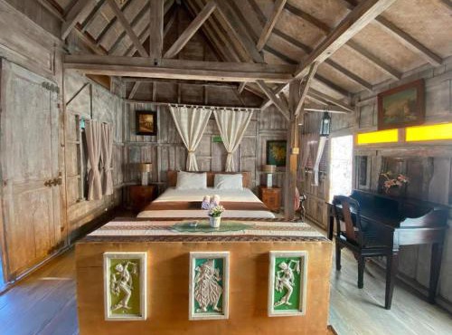 Wooden Cabin In Jimbaran - Marigold Suite