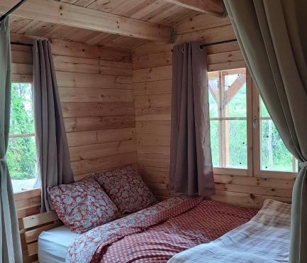 Wooden Cabin - La Fleurie - on Campsite in Saint Robert, Camping Florecer
