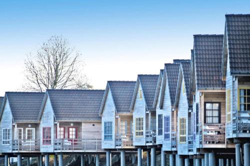 Wooden Chalet in Abbeville near Somme Bay