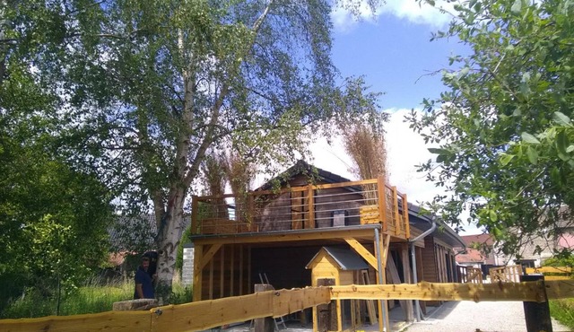 Wooden chalet in Hasnon, tranquility and comfort with terrace and garden