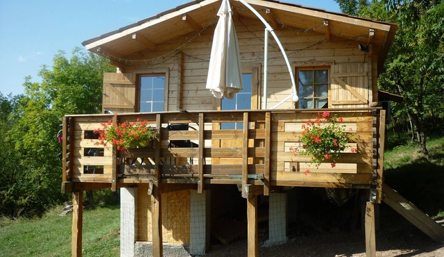 WOODEN CHALET RENTAL IN THE HEART OF NATURE