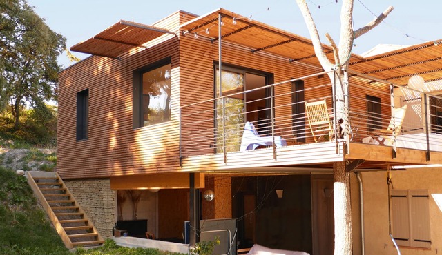 Wooden house in the heart of the vineyards with private SPA and view of Mont Ventoux