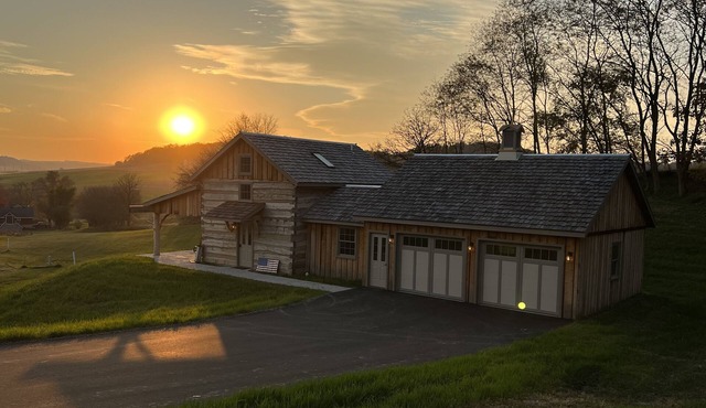 Wooden Head Cabin Early1800's Log Cabin with a View and Modern Amenities