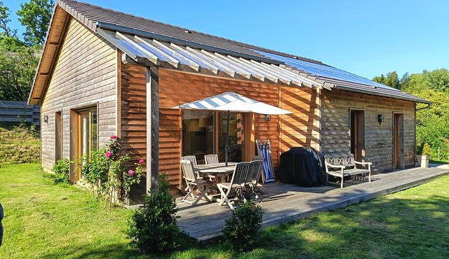 Wooden house 3 mins from the center of Varengeville