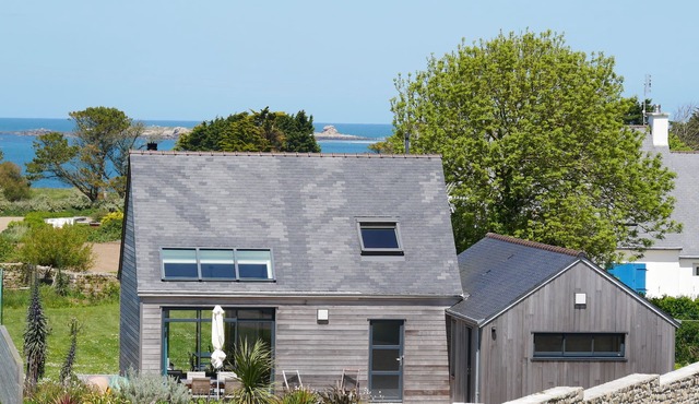 Wooden house, close to beaches and dunes
