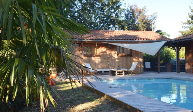 Wooden house between Bordeaux and Cap-Ferret
