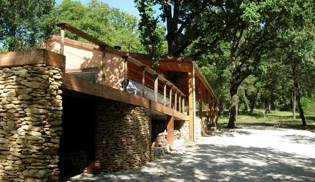 Wooden house with private pool and Wifi, pets allowed