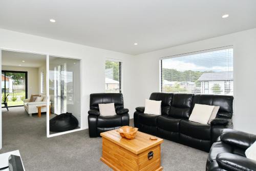 Woodend Getaway Haven - Christchurch Holiday Homes