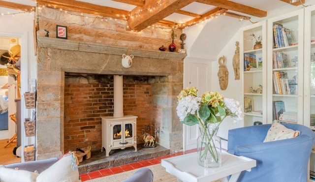 Woodfields, Kineton, Stratford-on-Avon - sleeps 8 guests in 4 bedrooms