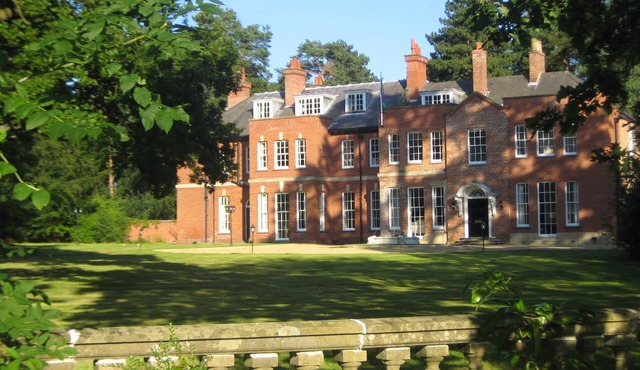 Woodhall Spa Manor - Stylish Secret escape