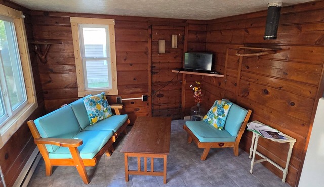 Woodhaven Cottages - Cabin 16 - Charming 2-bedroom cabin in Indian River